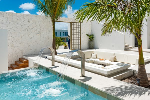 luxury vacation villa rental turks and caicos islands sandy shore bash-24